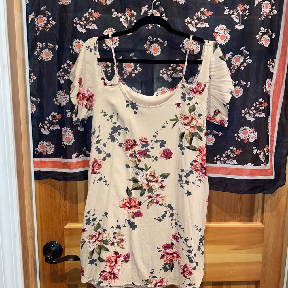 Blu Pepper Tan Floral Garden Blouse